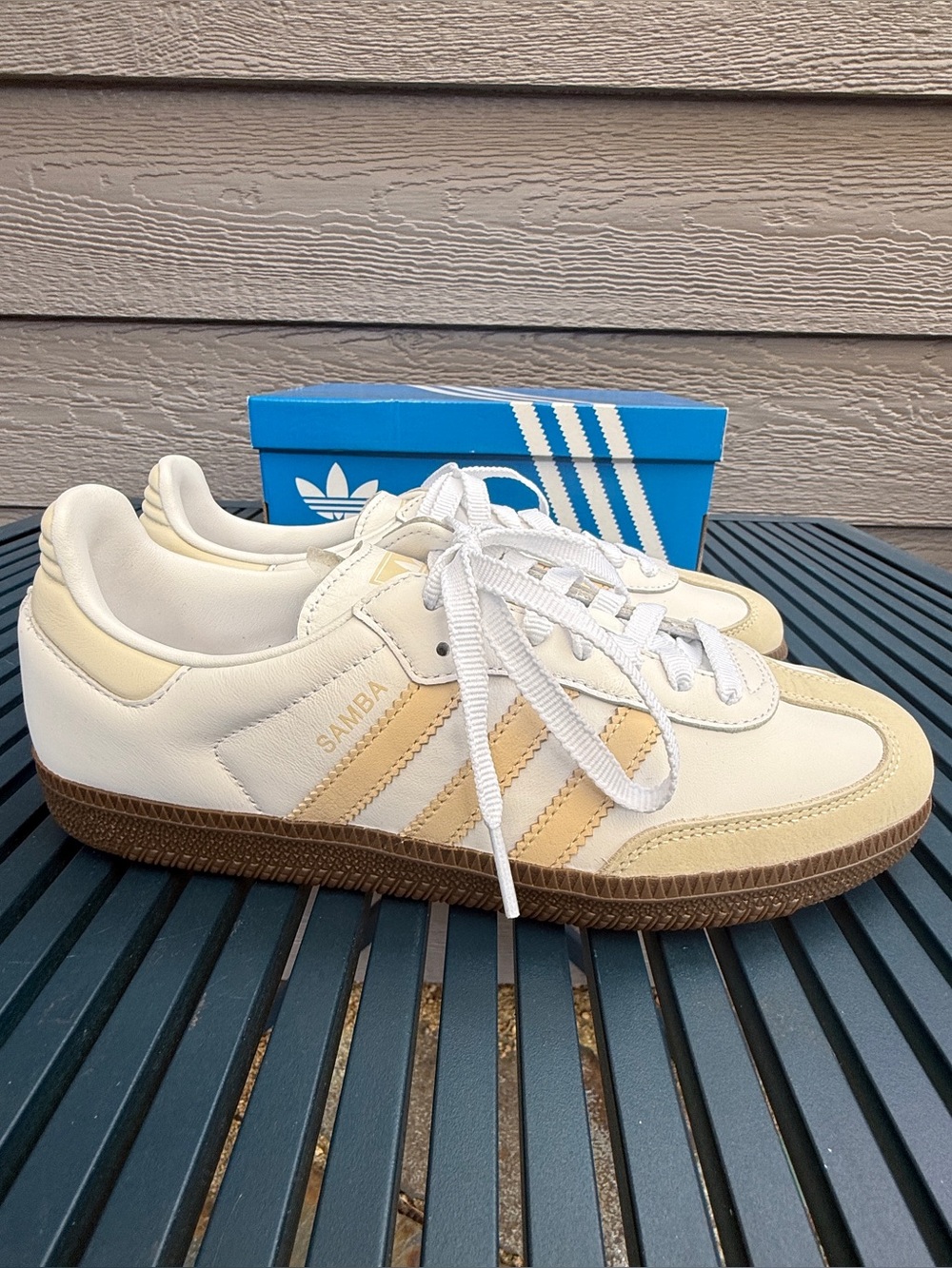 Adidas Samba OG Shoes, White/Sand Strata/Off White, Women’s 7.5, new in box